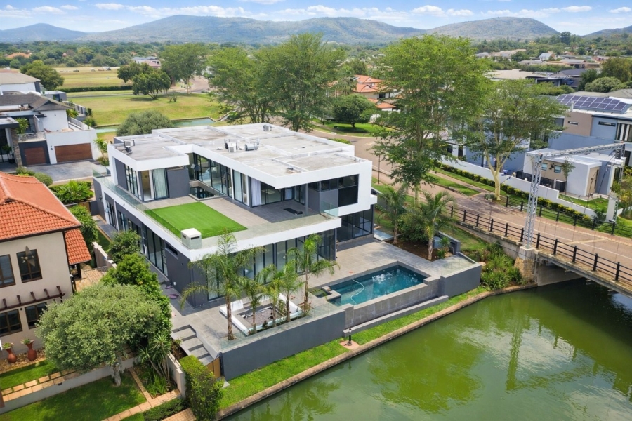 6 Bedroom Property for Sale in The Islands Estates North West
